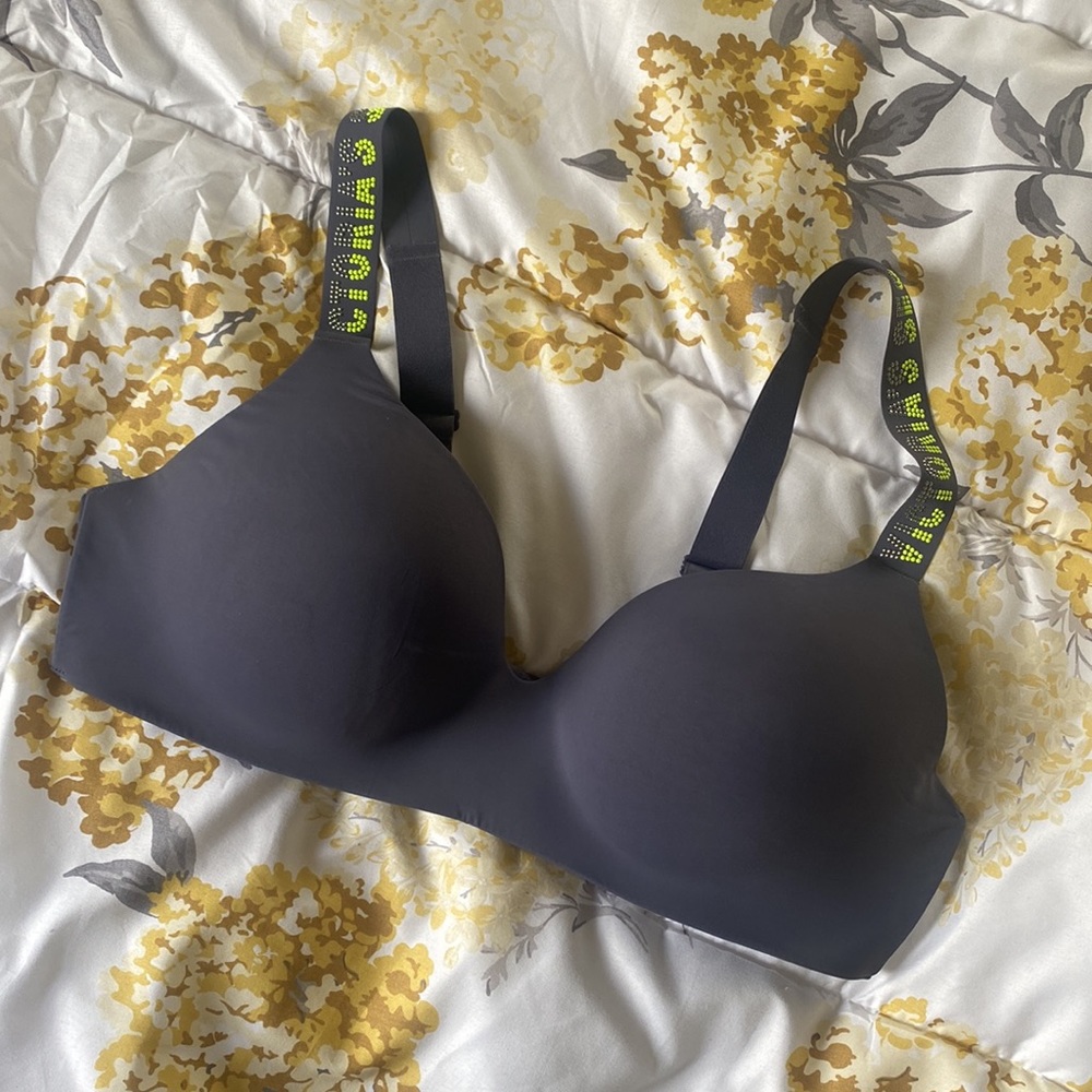 VICTORIA'S SECRET Wire-Free Padded Bra 💜 Purple 💜 Size 40C